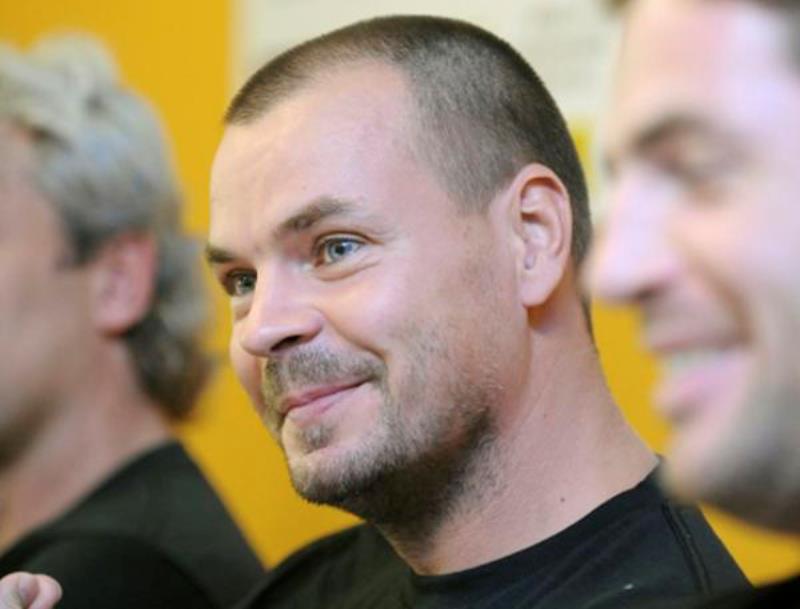 Nový pardubický kouč Richard Král po dnešním jmenování do funkce připustil, že prakticky neměl jinou volbu, než místo po odvolaném Miloši Říhovi mladším přijmout. Nový pardubický kouč Richard Král po dnešním jmenování do funkce připustil, že prakticky neměl jinou volbu, než místo po odvolaném Miloši Říhovi mladším přijmout.