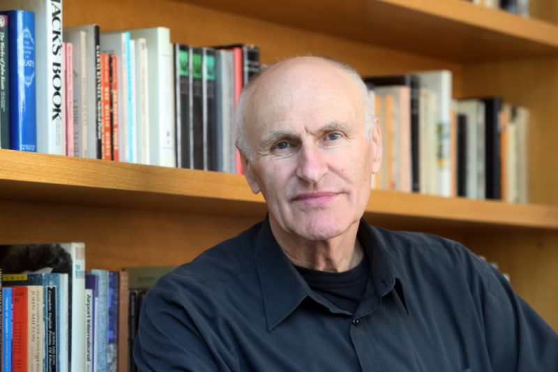 Prof. PhDr. Martin Hilský.