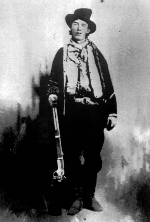 Slavný psanec a pistolník Billy Kid. Slavný psanec a pistolník Billy Kid.