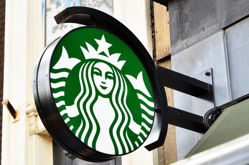 Logo kavárenského řetězce Starbucks.