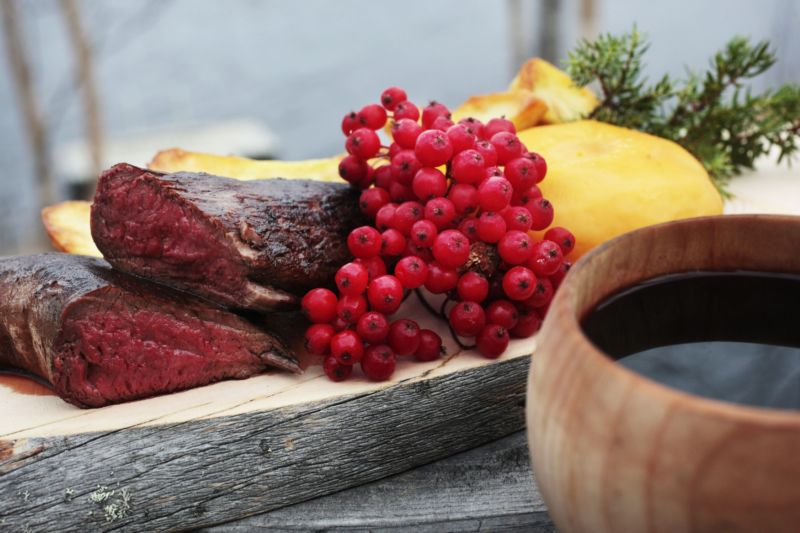 Restaurace nabídnou jelení steak, dančí tatarák, kančí roládu či zvěřinový burger.