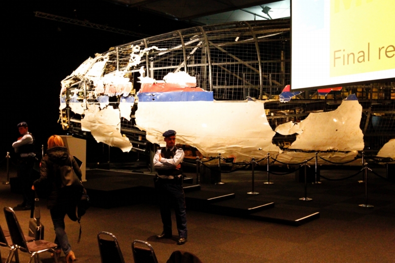 Letadlo MH17 po zasažení ruskou raketou Buk. Letadlo MH17 po zasažení ruskou raketou Buk.