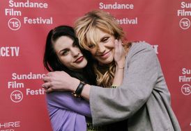 Dcera Kurta Cobaina Frances Bean Cobain (vlevo) a jeho manželka Courtney Love.