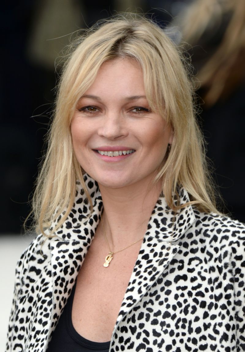 Kate Moss už má zase důvod k úsměvu. Může za to mladší milenec?