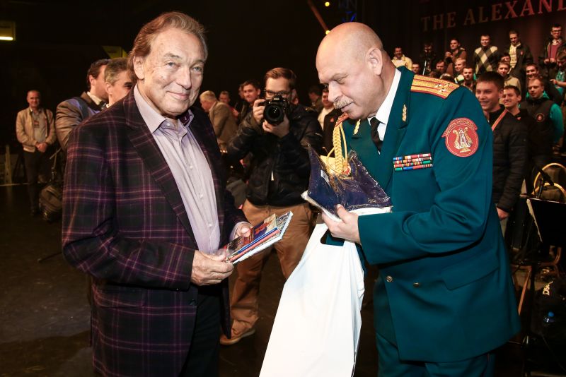 Karel Gott a Alexandrovci.
