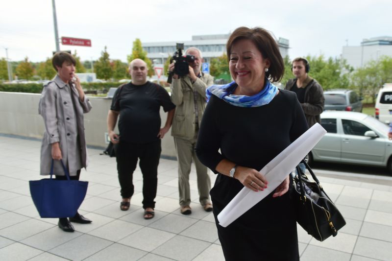 Kleslová přichází na poradu předsednictva ANO kvůli jejímu údajnému nátlaku na členy dozorčí rady ČEZ. Před jednáním rezignovala na funkci místopředsedkyně hnutí ANO (ilustrační foto). Kleslová přichází na poradu předsednictva ANO kvůli jejímu údajnému nátlaku na členy dozorčí rady ČEZ. Před jednáním rezignovala na funkci místopředsedkyně hnutí ANO (ilustrační foto).
