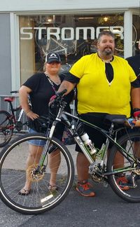 Před tím, než se Hites vydal na cestu, vážil 240 kilogramů. Po čtyřech měsících v sedle zhubl 30 kilo.