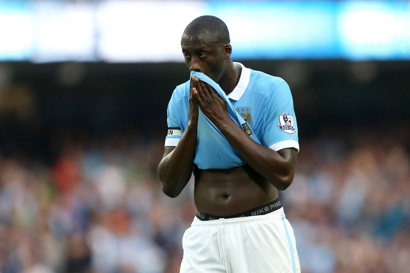 Záložník Manchesteru City Yaya Touré je znechucen kritikou svých výkonů a trápí ho nedostatek uznání. Záložník Manchesteru City Yaya Touré je znechucen kritikou svých výkonů a trápí ho nedostatek uznání.
