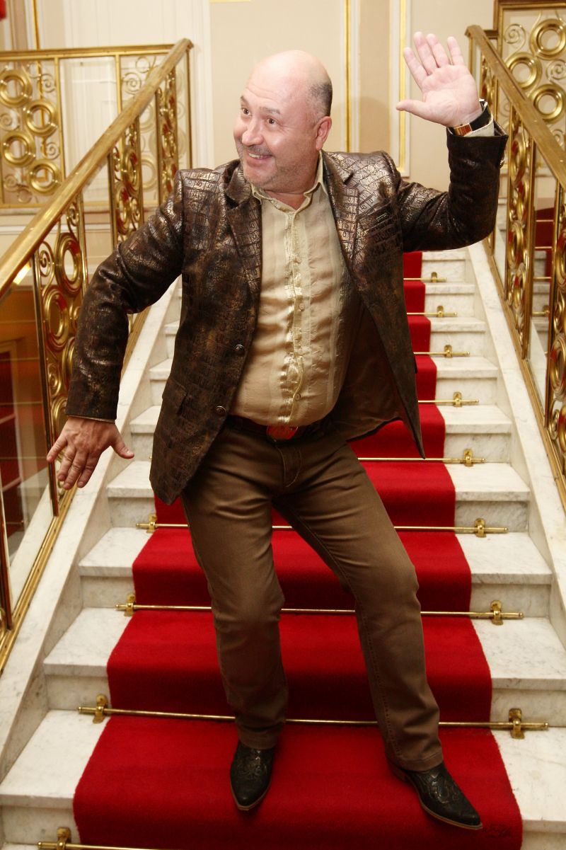 Michal David jede na plný plyn.