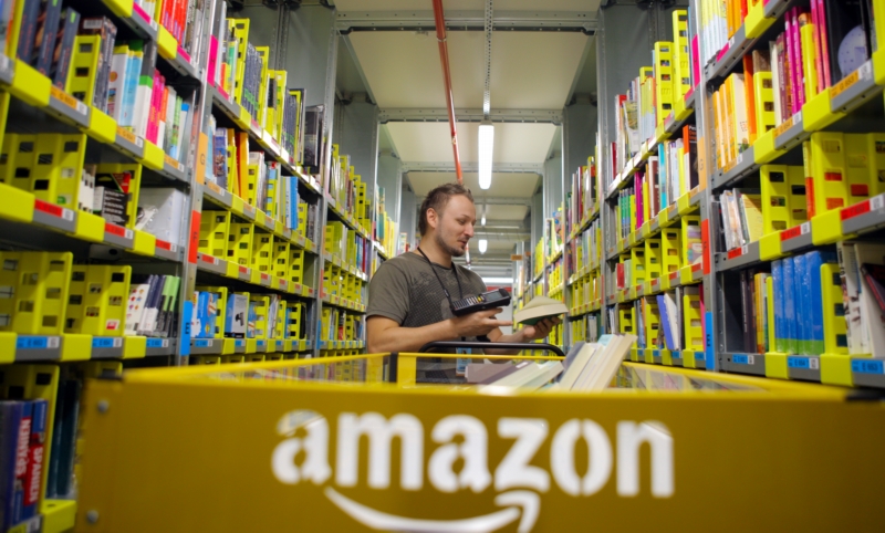 Amazon najme na vánoční sezonu tisíce pracovníků (ilustrační foto). Amazon najme na vánoční sezonu tisíce pracovníků (ilustrační foto).