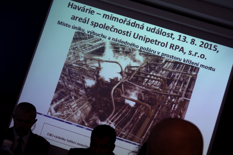 Srpnový požár významně ovlivní hospodářské výsledky Unipetrolu.