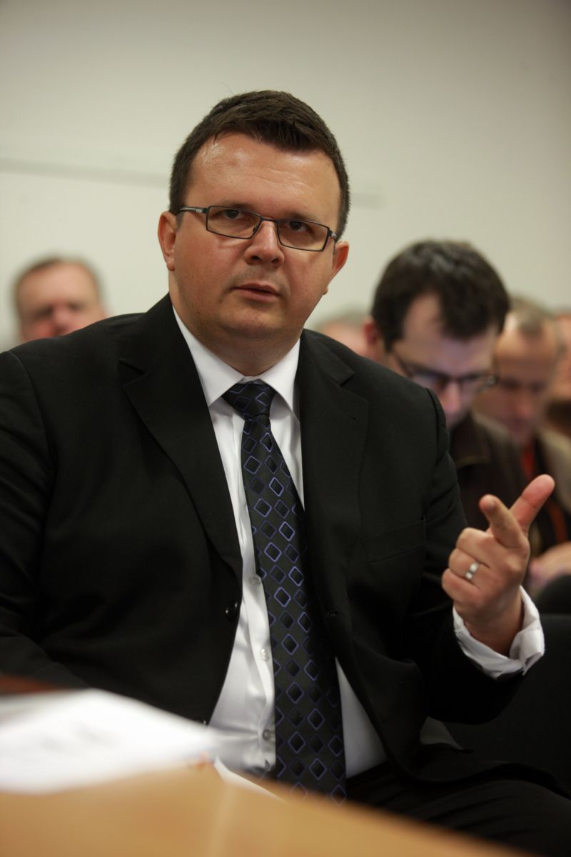 Mezi kandidáty je například náměstek pro regionální vysílání Jan Menger.