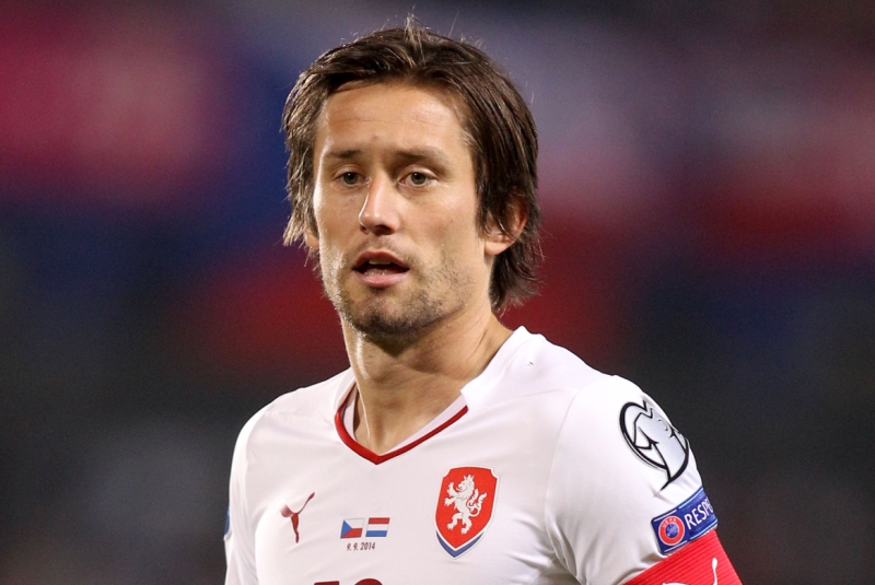 Kapitán české reprezentace Tomáš Rosický je též rodilý Pražák. Kapitán české reprezentace Tomáš Rosický je též rodilý Pražák.