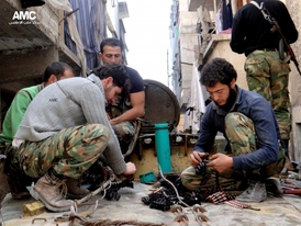 Z města Aleppo vyhnala uprchlíka Usmána občanská válka.