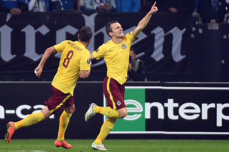 Útočník Sparty David Lafata začal proti Schalke jako náhradník. Když skočil na hřiště, hned skóroval. Útočník Sparty David Lafata začal proti Schalke jako náhradník. Když skočil na hřiště, hned skóroval.