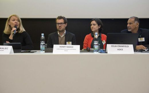 Na snímku jsou (zleva) Suzanna Tkalecová z Caritas International, Henry Radice z London School of Economis and Political Science, Celia Cranfieldová ze sdružení VOICE (Voluntary Organisations in Cooperation in Emergencies) a Nagi Khalil z libanonské pobočky organizace ADRA.
