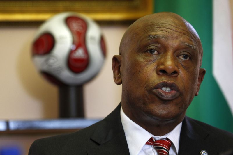 Mezi kandidáty na post prezidenta mezinárodní fotbalové federace FIFA se zařadil Tokyo Sexwale.
