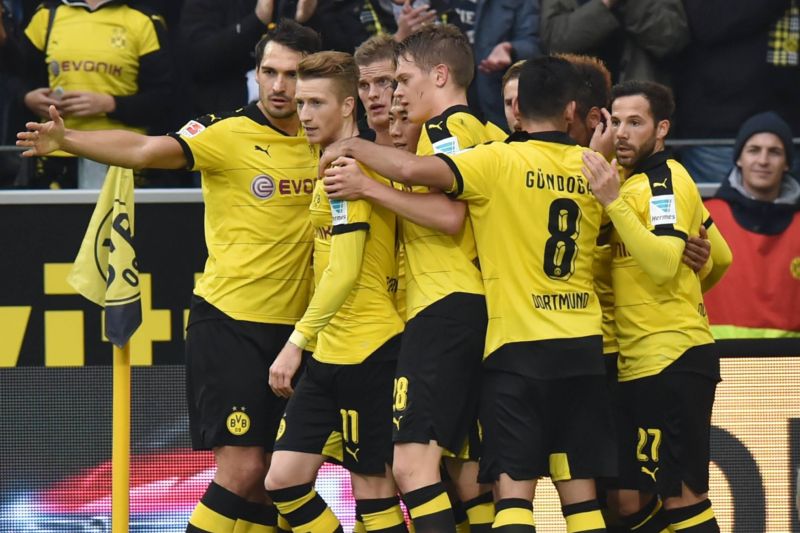Dortmund si užívá zase boj o titul. 