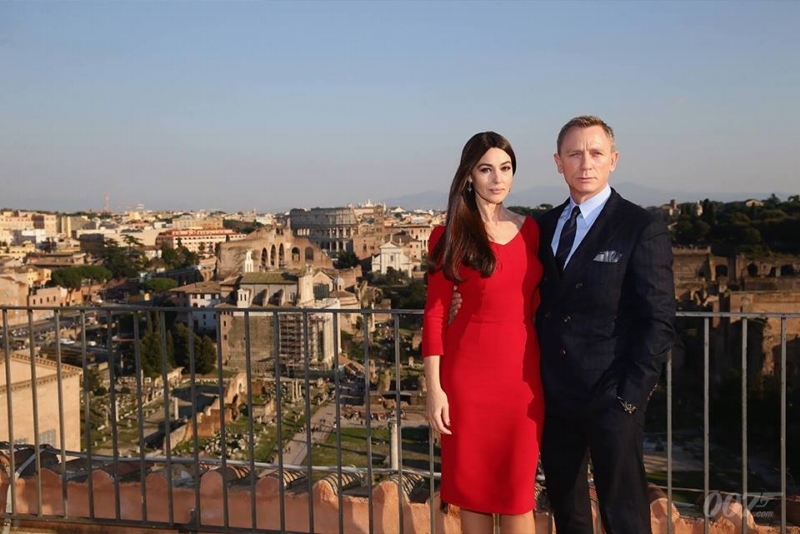 Česká premiéra bondovky Spectre je naplánovaná na 6. listopad 2015. Česká premiéra bondovky Spectre je naplánovaná na 6. listopad 2015.