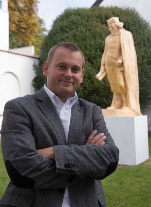Ve Wortnerově domě v Českých Budějovicích byl 1. října poprvé k vidění model sochy Přemysla Otakara II. Sochu zakladatele chce městu k výročí založení věnovat sochař František Postl (na snímku).