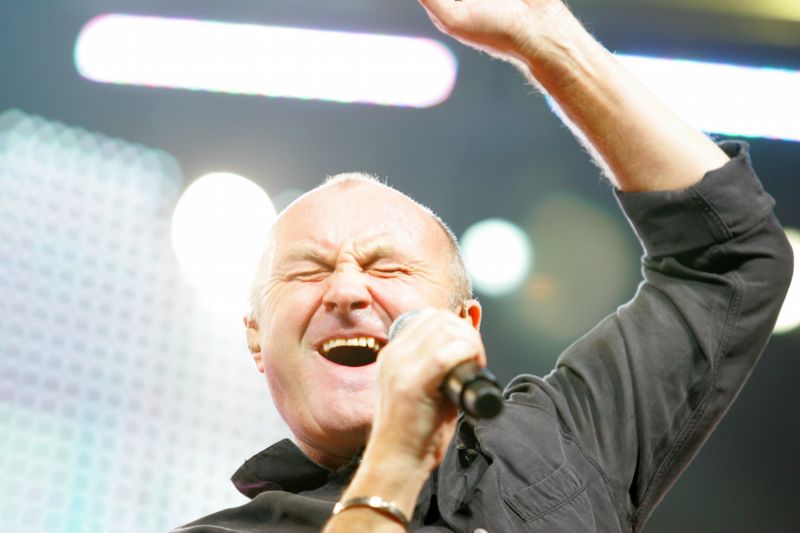 Phil Collins při posledním koncertu v Praze v roce 2005.