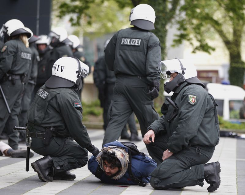 Německo se bojí, že by se neúspěšní přistěhovalci mohli postupně připojit k salafistickým radikálům žijícím v zemi (ilustrační foto).
