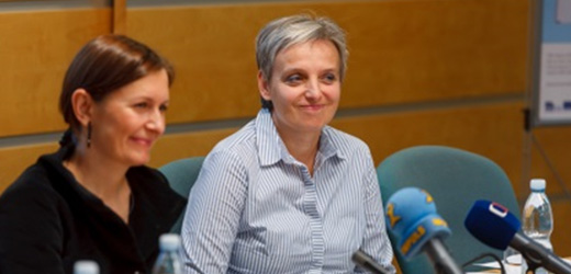 zleva Klára Laurenčíková, poradkyně ministryně práce a sociálních věcí  a Hana Jurajdová, ambasadorka kampaně Právo na dětství