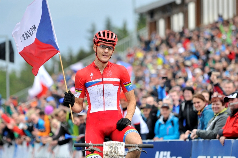 Jaroslav Kulhavý při závodě Světového poháru v Novém Městě na Moravě. Jaroslav Kulhavý při závodě Světového poháru v Novém Městě na Moravě.