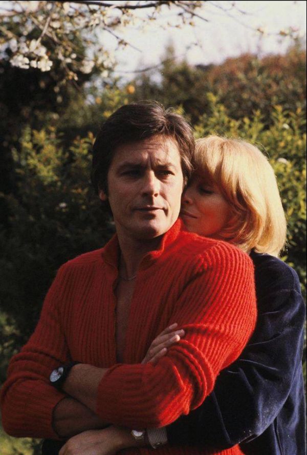 Alain Delon a francouzská herečka Mireille Darcová, jejichž partnerská minulost skončila před více než třiceti lety.