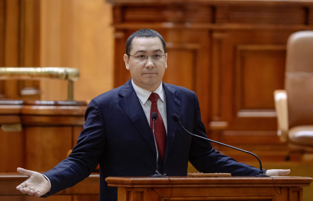 Victor Ponta podlehl tlaku veřejnosti.