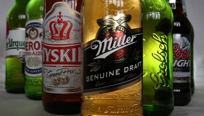 InBev dohodl převzetí pivovarnické společnosti SABMiller. InBev dohodl převzetí pivovarnické společnosti SABMiller.