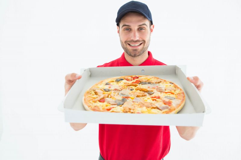 Objednat si lze pizzu, sushi, steaky či českou kuchyni.