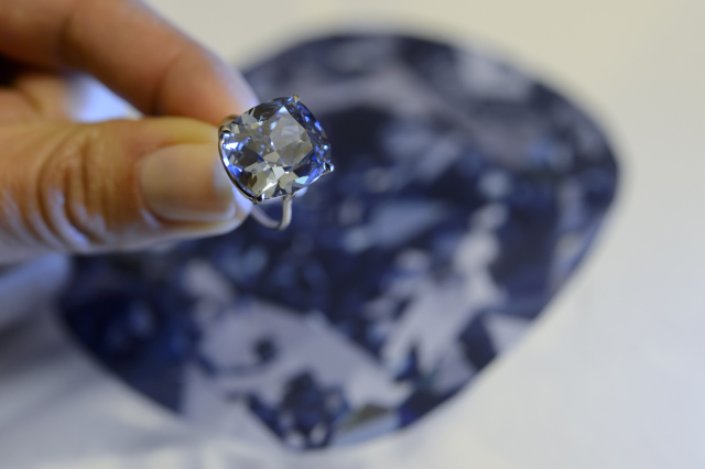 Blue Moon Diamon.