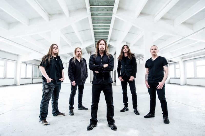 Kapela Stratovarius vystoupí v neděli na zimním Masters of Rock ve Zlíně. I oni jsou událostmi zdrceni. Kapela Stratovarius vystoupí v neděli na zimním Masters of Rock ve Zlíně. I oni jsou událostmi zdrceni.