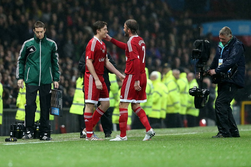 David Beckham střídá syna Brooklyna. 