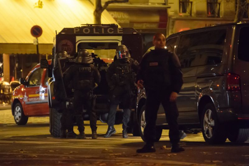 Francouzská policie na místě činu.