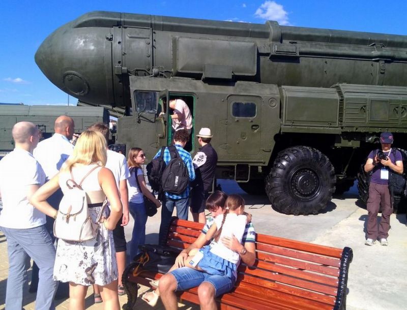 Balistická raketa Topol-M na výstavě vojenské techniky v Rusku Armija - 2015 (ilustrační foto). Balistická raketa Topol-M na výstavě vojenské techniky v Rusku Armija - 2015 (ilustrační foto).