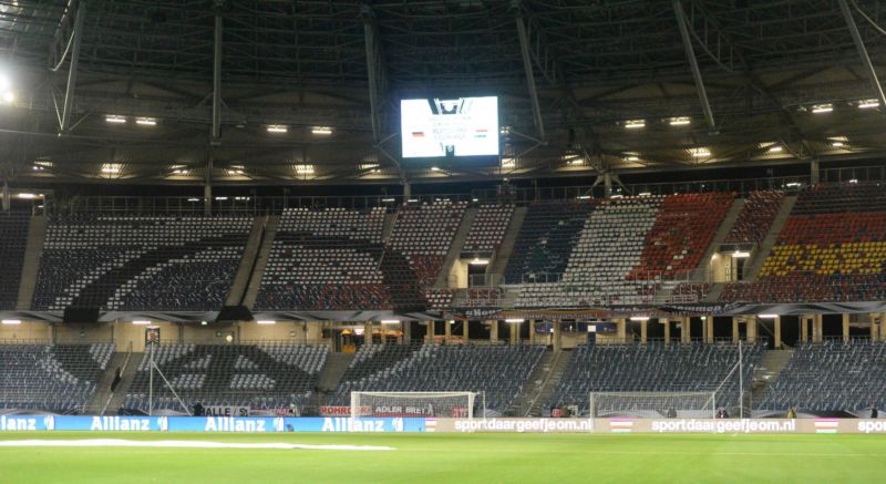 Zápas byl zrušen asi hodinu a půl před výkopem. Zápas byl zrušen asi hodinu a půl před výkopem.