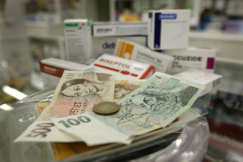 Celosvětové výdaje za léky vzrostou v přepočtu na 35,5 bilionu korun. Celosvětové výdaje za léky vzrostou v přepočtu na 35,5 bilionu korun.