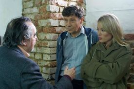 Herečka Linda Rybová je novou tváří filmu Jak básníci čekají na zázrak. Na snímku také režisér Dušan Klein.