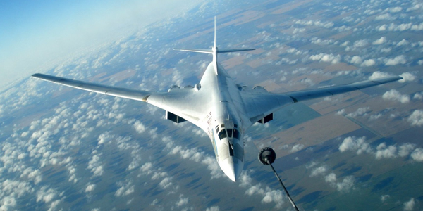 Strategický bombardér Tu-160.