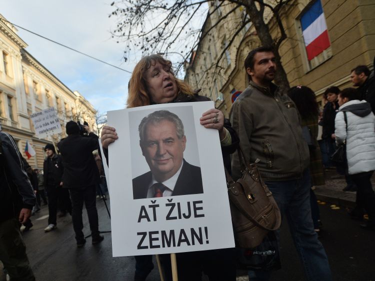 Fanynka Miloše Zemana.