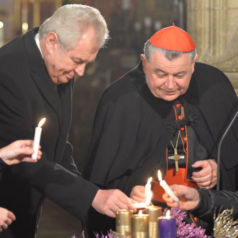 Prezident Miloš Zeman (vlevo) a kardinál Dominik Duka.