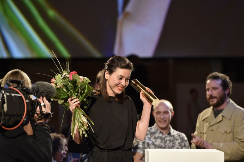 Barbora Kleinhamplová získala cenu Jindřicha Chalupeckého za rok 2015.