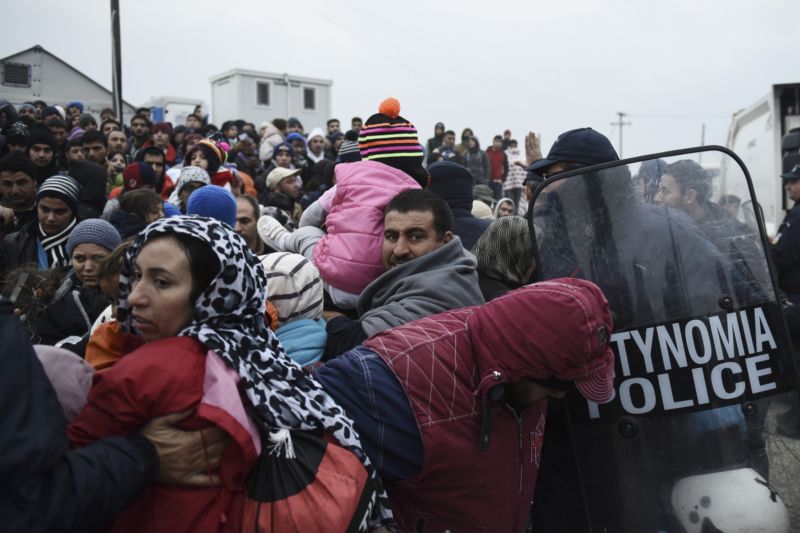 Migranti v Řecku.
