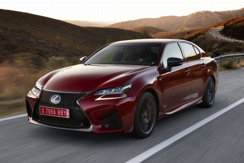 Model Lexus GS dostal písmeno F a sportovní jízdní vlastnosti.