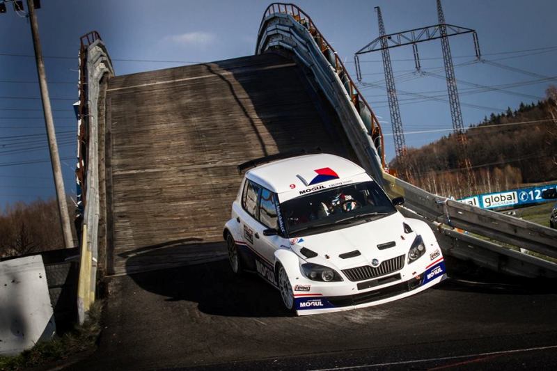 Na startovní rošt se postavil se svou Škodou Fabia S2000 i naděje české rally Jan Černý, kterému těsně unikl postup do finále. Celkově se umístil na čtvrtém místě.