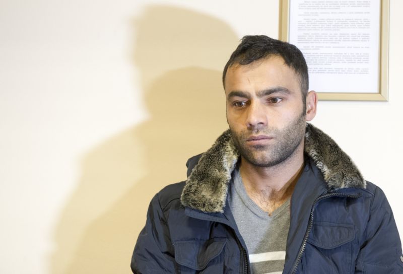 Třicetiletý muž turecké státní příslušnosti čeká 26. listopadu na jednání Krajského soudu v Hradci Králové. Policisté muže zadrželi v úterý u Šimkových sadů v Hradci Králové, z dostupných evidencí zjistili, že byl odsouzený pro napojení na organizaci s politickými zájmy neslučitelnými se státním zřízením Turecka. Třicetiletý muž turecké státní příslušnosti čeká 26. listopadu na jednání Krajského soudu v Hradci Králové. Policisté muže zadrželi v úterý u Šimkových sadů v Hradci Králové, z dostupných evidencí zjistili, že byl odsouzený pro napojení na organizaci s politickými zájmy neslučitelnými se státním zřízením Turecka.