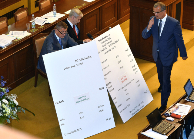Debaty o evidenci tržeb ve sněmovně před několika měsíci.