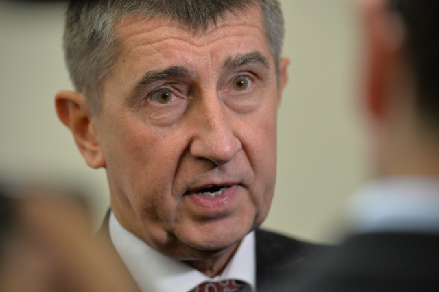 Ministr financí Andrej Babiš se ve Sněmovně zasazuje o schválení rozpočtu do konce roku. Ministr financí Andrej Babiš se ve Sněmovně zasazuje o schválení rozpočtu do konce roku.